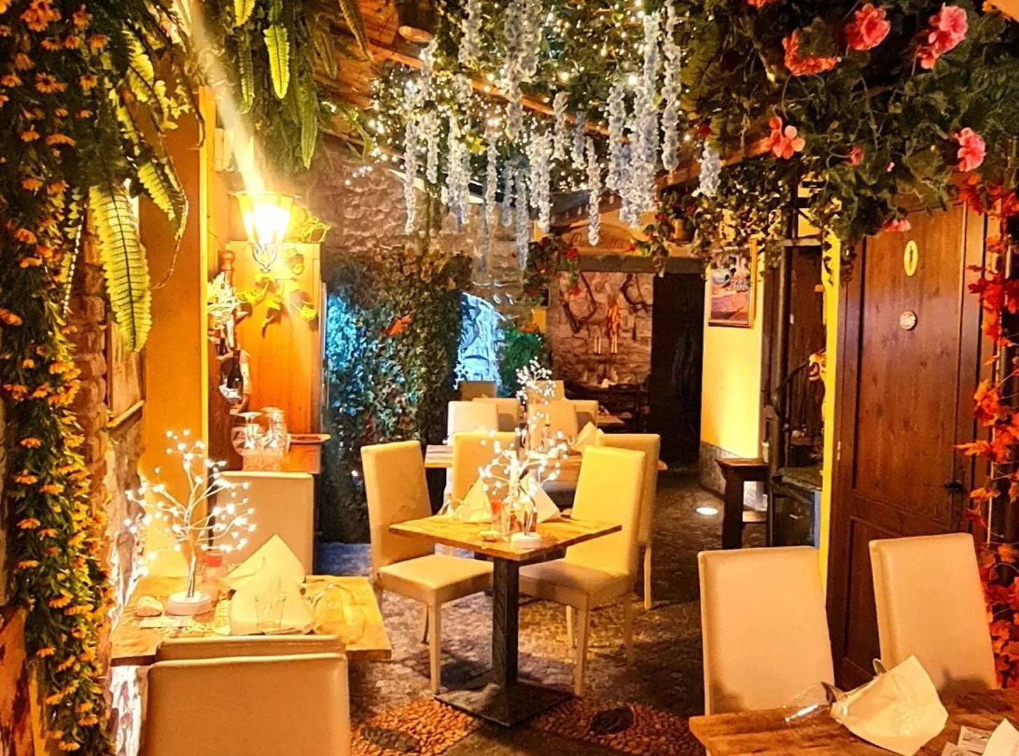 La Corte Dei Fiori Albavilla Bed & Breakfast
